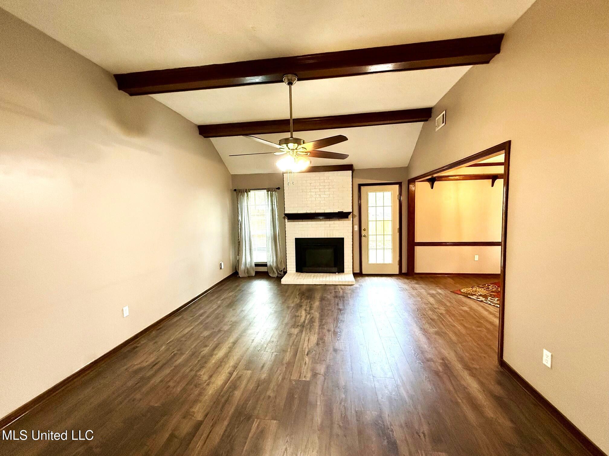 182 Bellegrove Circle Brandon, MS 39047 - Photo 16 of 25 LIVINGROOM5