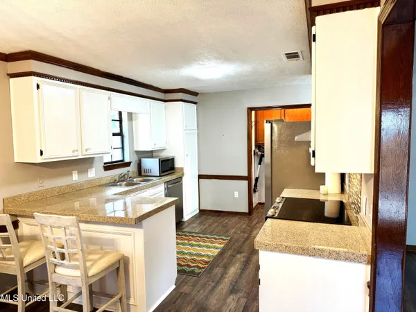 $1,900 | 182 Bellegrove Circle, Brandon, MS 39047