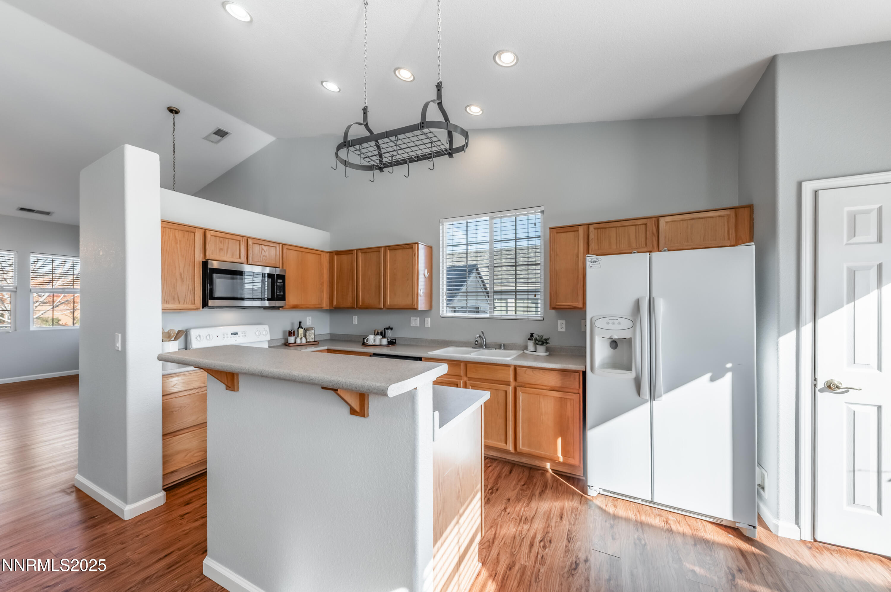 8896 Mahon Drive Reno, NV 89506 - Photo 11 of 29 m-1017