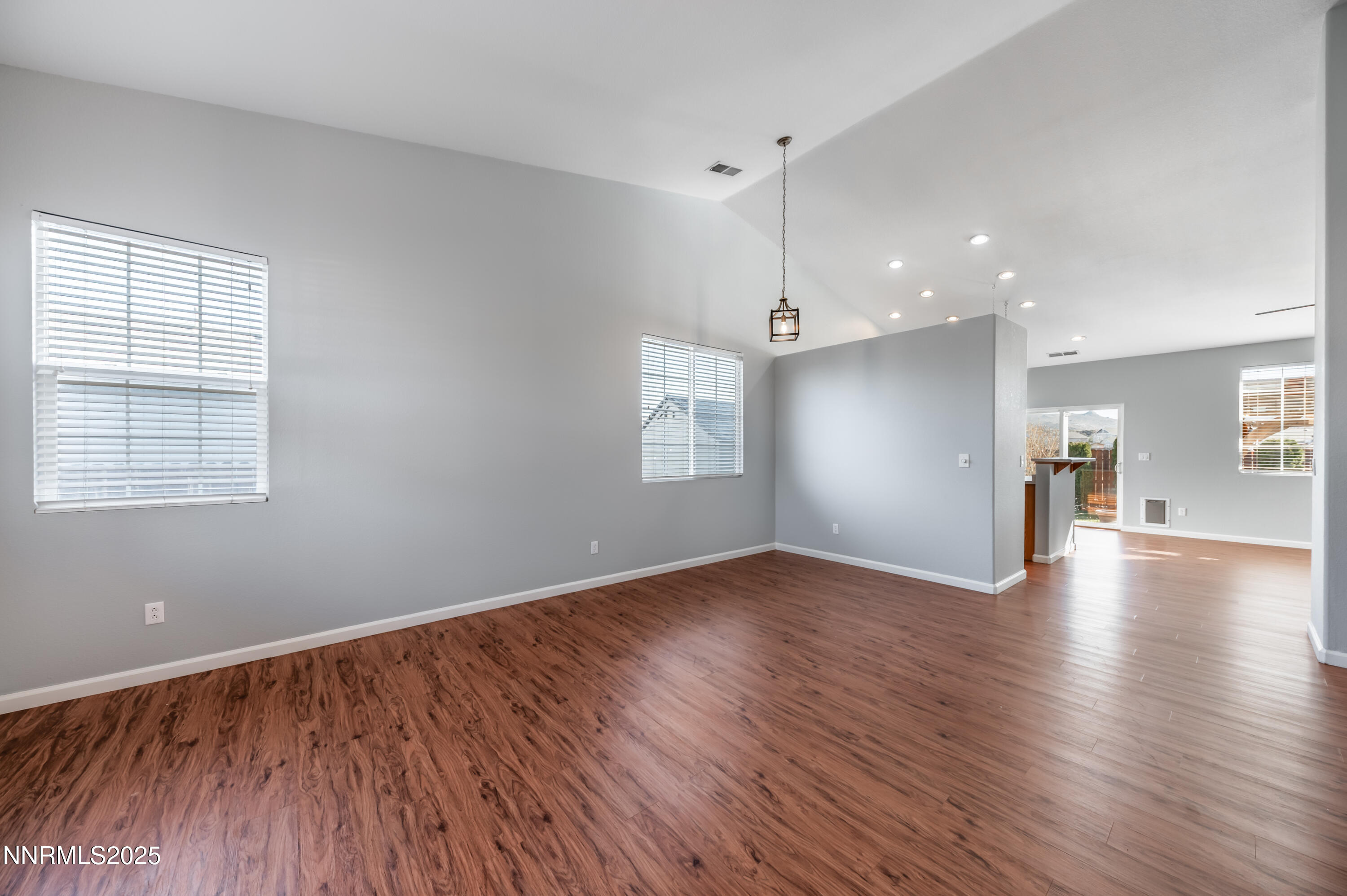 8896 Mahon Drive Reno, NV 89506 - Photo 6 of 29 m-1011