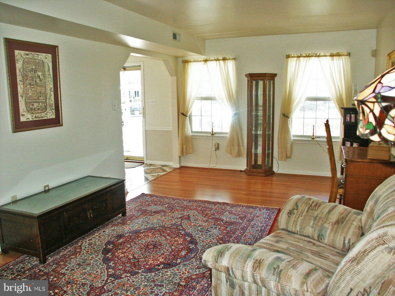 13868 Racine Court Woodbridge, VA 22193 - Photo 3 of 29 a living room with furniture and a large window