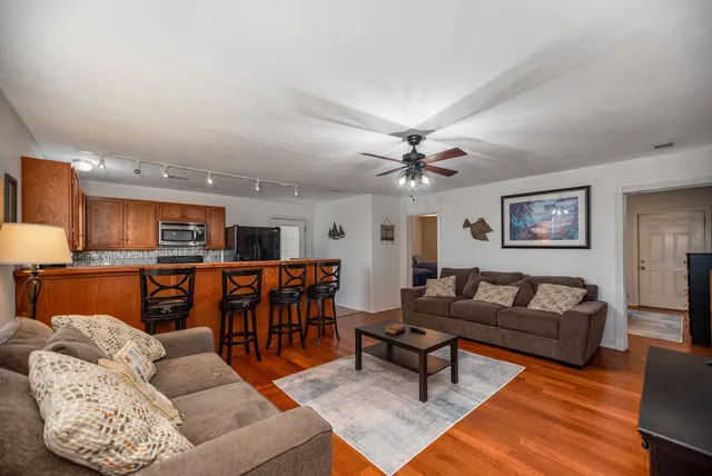 $325,000 | 19 Dewberry Lane, Seadrift, TX 77983