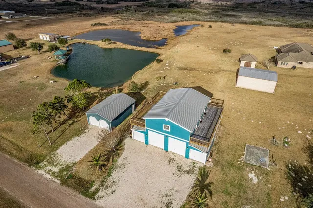 $325,000 | 19 Dewberry Lane, Seadrift, TX 77983