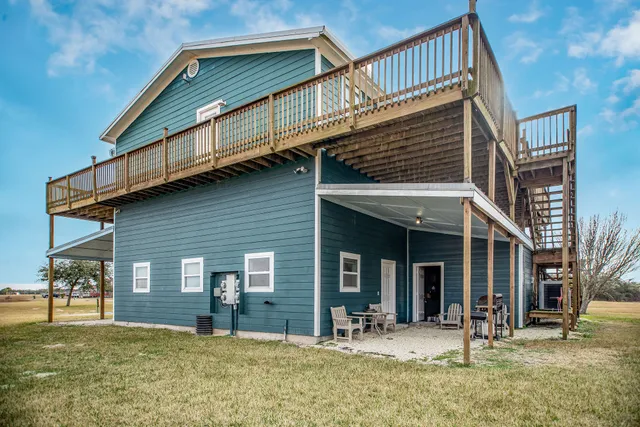 $325,000 | 19 Dewberry Lane, Seadrift, TX 77983