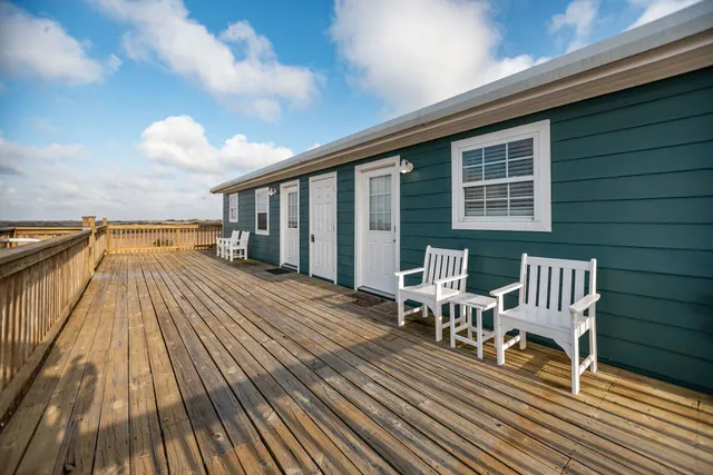 $325,000 | 19 Dewberry Lane, Seadrift, TX 77983