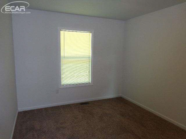 7116 North Seymour Road Flushing, MI 48433 - Photo 9 of 13 21193159-8.JPG