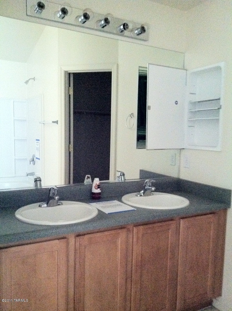 2361 West Rau River Road Tucson, AZ 85705 - Photo 7 of 14 Gallery Image 7