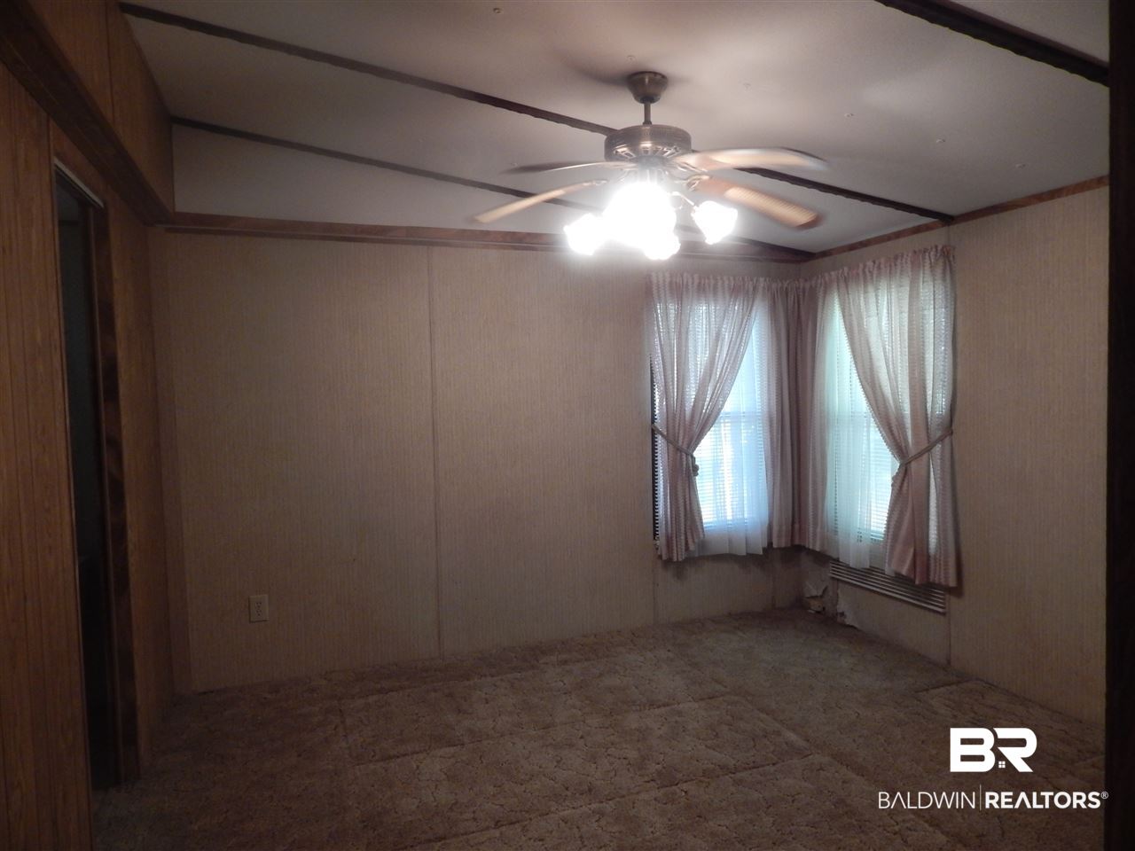 1648 Del Rey Drive Lillian, AL 36549 - Photo 18 of 26 Master bedroom
