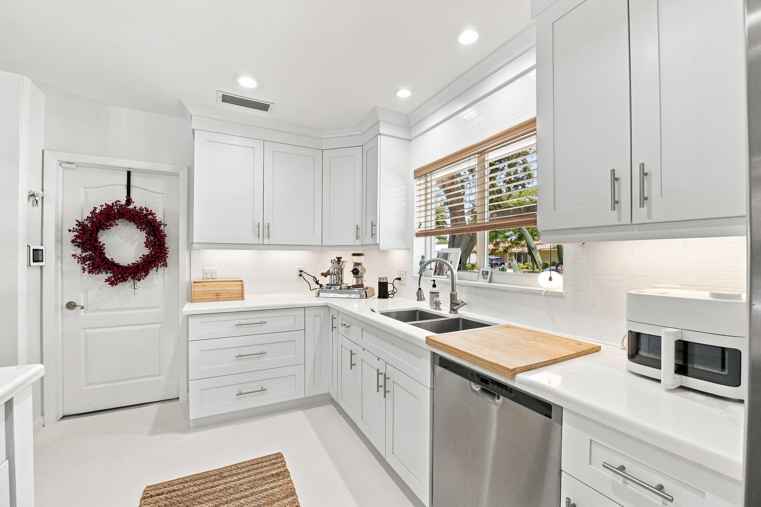 1136 Southwest 12th Street Boca Raton, FL 33486 - Photo 24 of 59 21__jjl9267