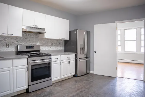 $2,800 | 543 West Side Avenue, Unit 3, Jersey City, NJ 07304