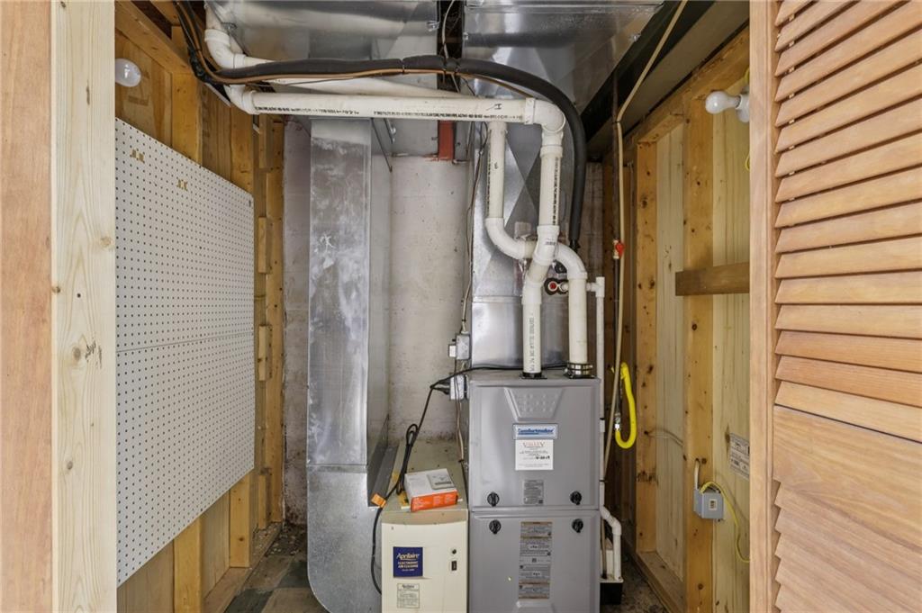 957 Cherry Lane Road Apollo, PA 15613 - Photo 28 of 38 a view of storage and utility room