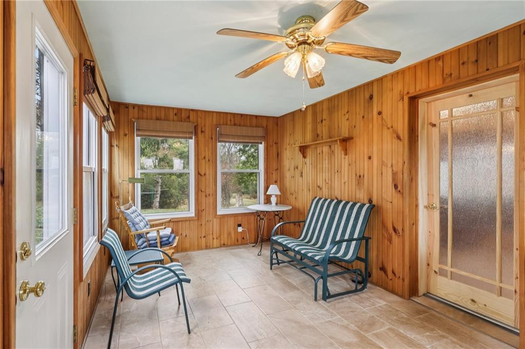 957 Cherry Lane Road Apollo, PA 15613 - Photo 4 of 38 a living room with furniture and a window