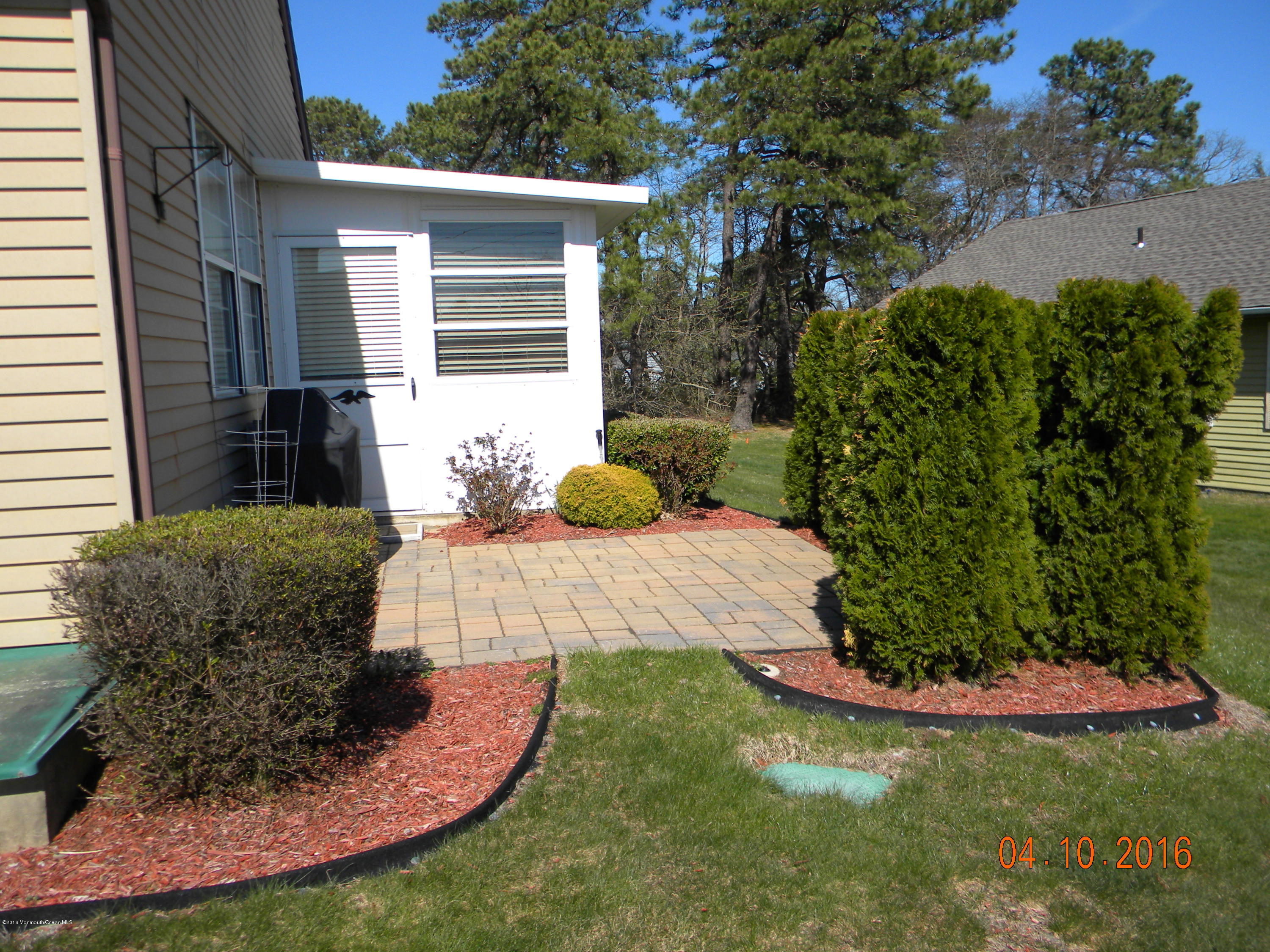 34A Ashley Road, Unit D Whiting, NJ 08759 - Photo 6 of 35 a front view of a house with garden