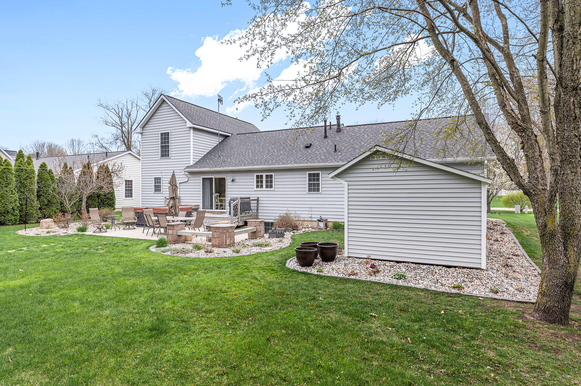 8625 Hathaway Road Kalamazoo, MI 49009 - Photo 4 of 25 Converted_69