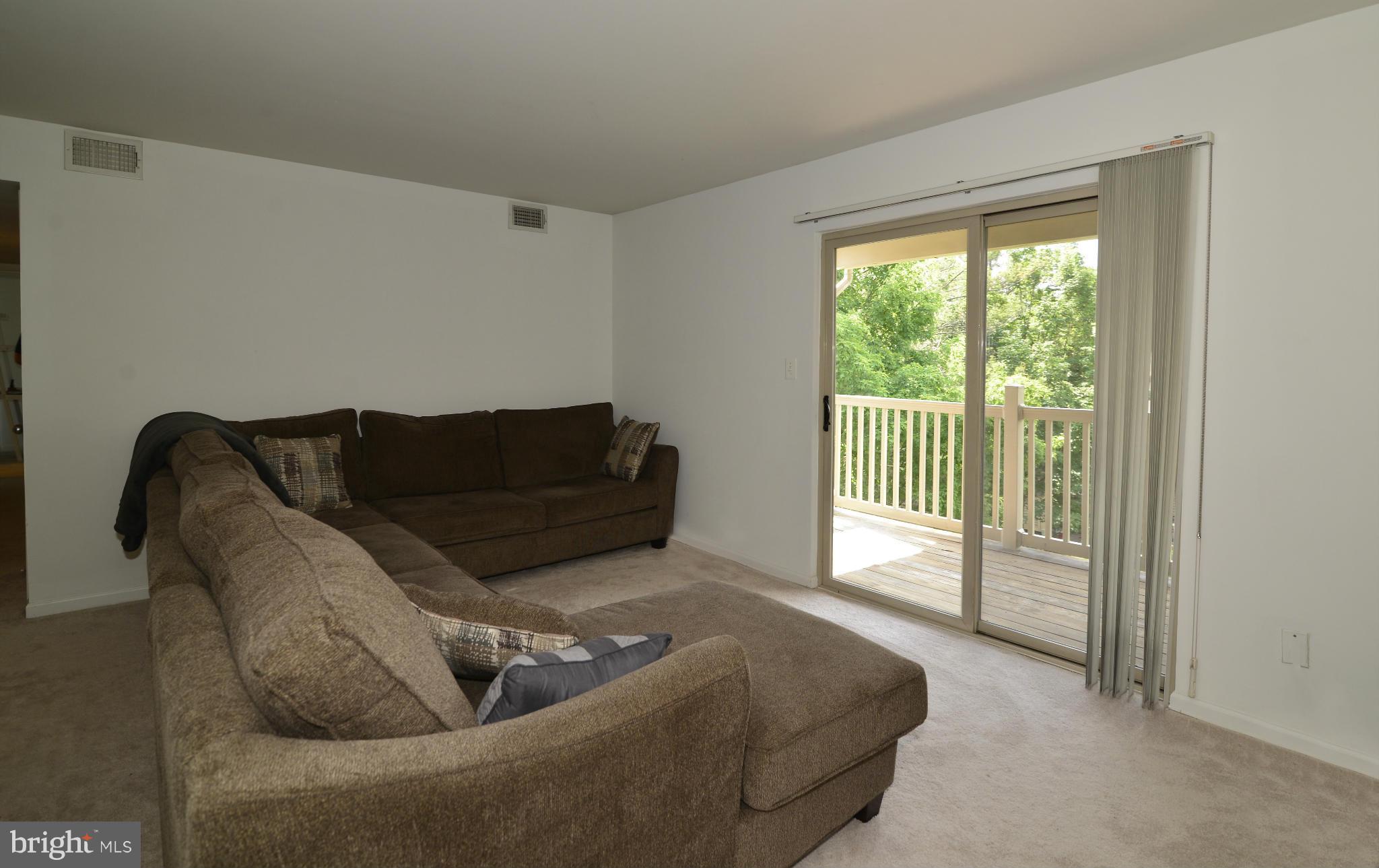 1732 Ascot Way, Unit J Reston, VA 20190 - Photo 8 of 25 Living Room