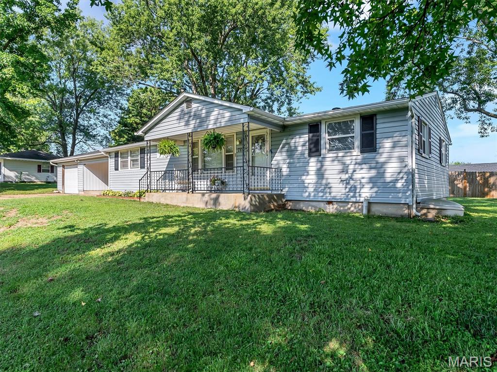 435 Old Springfield Road Bourbon, MO 65441 - Photo 4 of 38 Gallery Image 4