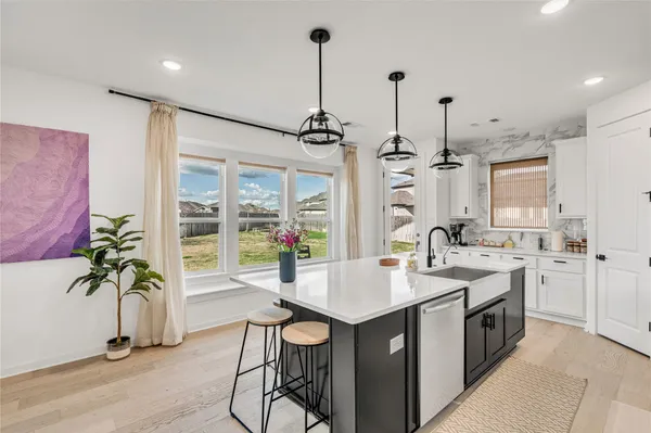 $2,795 | 516 Ahern Court, Liberty Hill, TX 78642