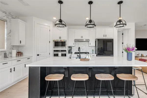 $2,795 | 516 Ahern Court, Liberty Hill, TX 78642