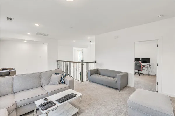 $2,795 | 516 Ahern Court, Liberty Hill, TX 78642