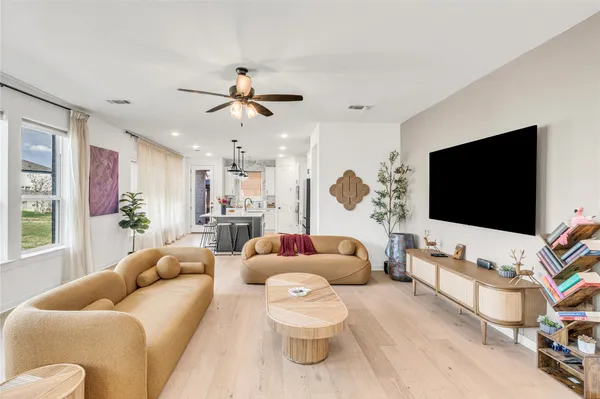 $2,795 | 516 Ahern Court, Liberty Hill, TX 78642