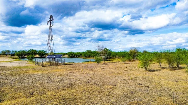 $1,400,000 | 953 Fm-799, George West, TX 78022