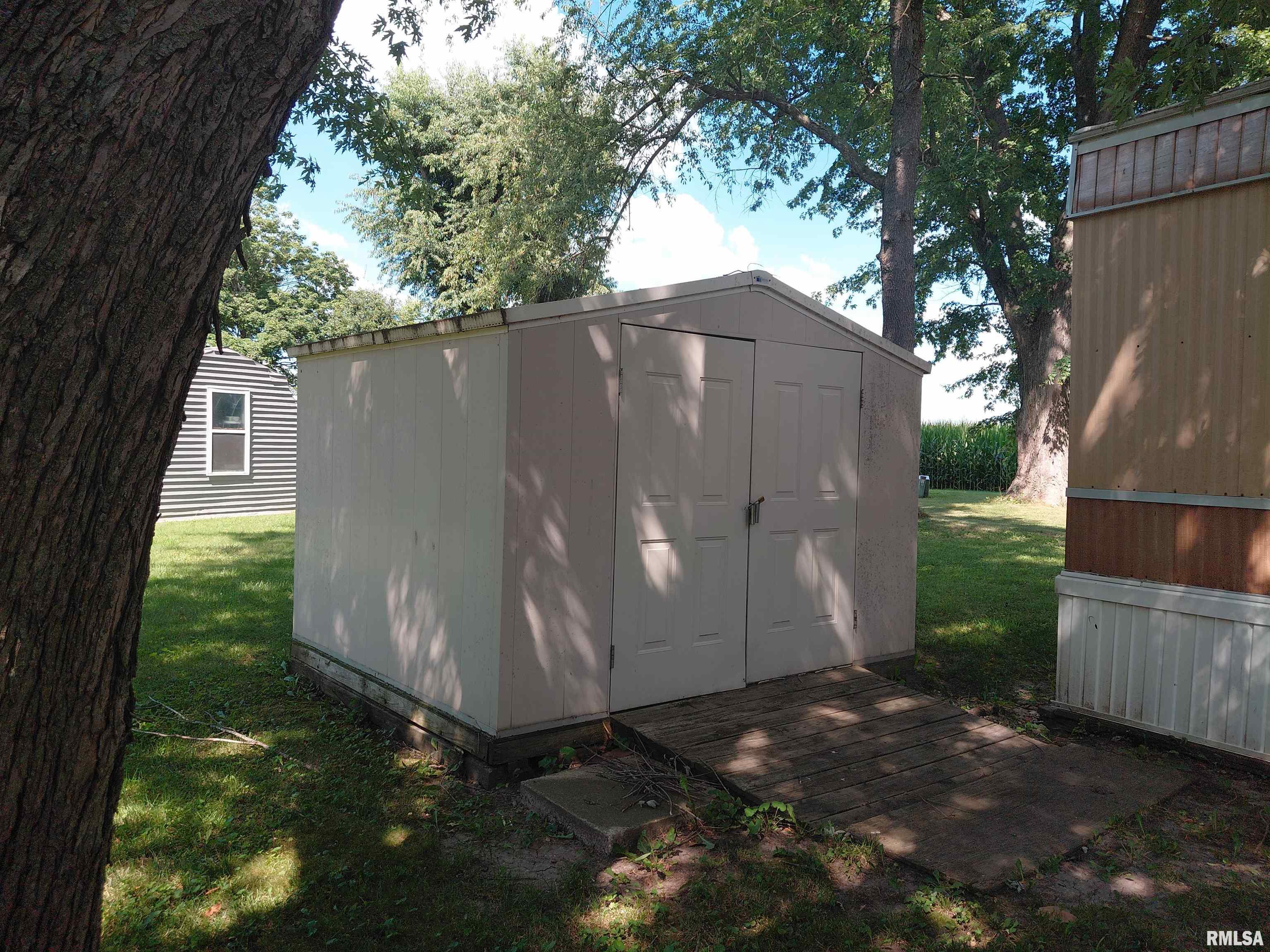1100 West Locust Street Canton, IL 61520 - Photo 38 of 39