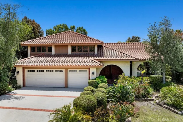 $2,625,000 | 23 Quarterhorse Lane, Rolling Hills Estates, CA 90274