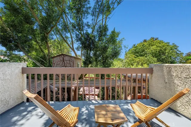 $2,625,000 | 23 Quarterhorse Lane, Rolling Hills Estates, CA 90274