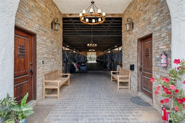 $2,625,000 | 23 Quarterhorse Lane, Rolling Hills Estates, CA 90274