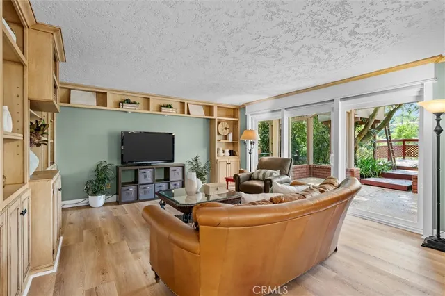 $2,625,000 | 23 Quarterhorse Lane, Rolling Hills Estates, CA 90274