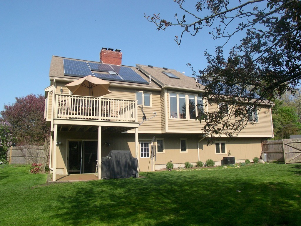 64 Harrington Road Framingham, MA 01701 - Photo 3 of 29 Gallery Image 3
