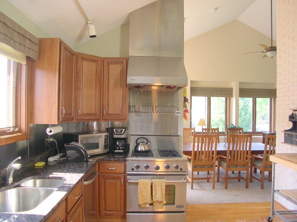 64 Harrington Road Framingham, MA 01701 - Photo 6 of 29 Gallery Image 6