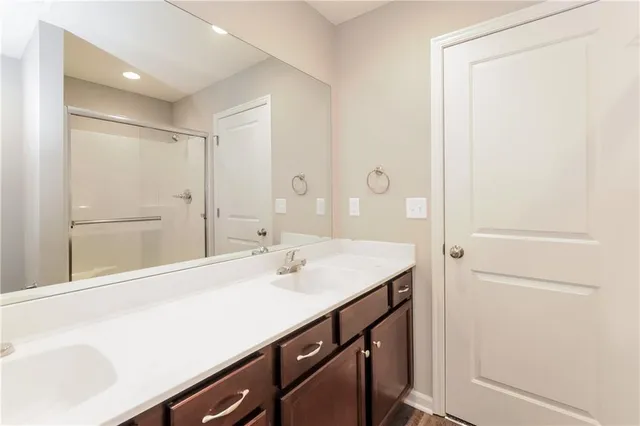 $2,230 | 235 Jenny Lane, Raymore, MO 64083