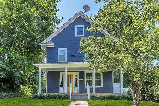 $3,950 | 10 Dosoris Way, Glen Cove, NY 11542