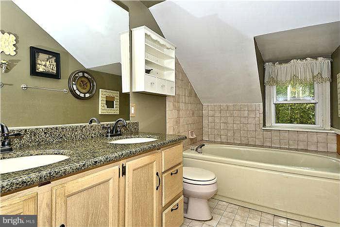 13831 Leibig Road Silver Spring, MD 20904 - Photo 21 of 23 Bath (Master)