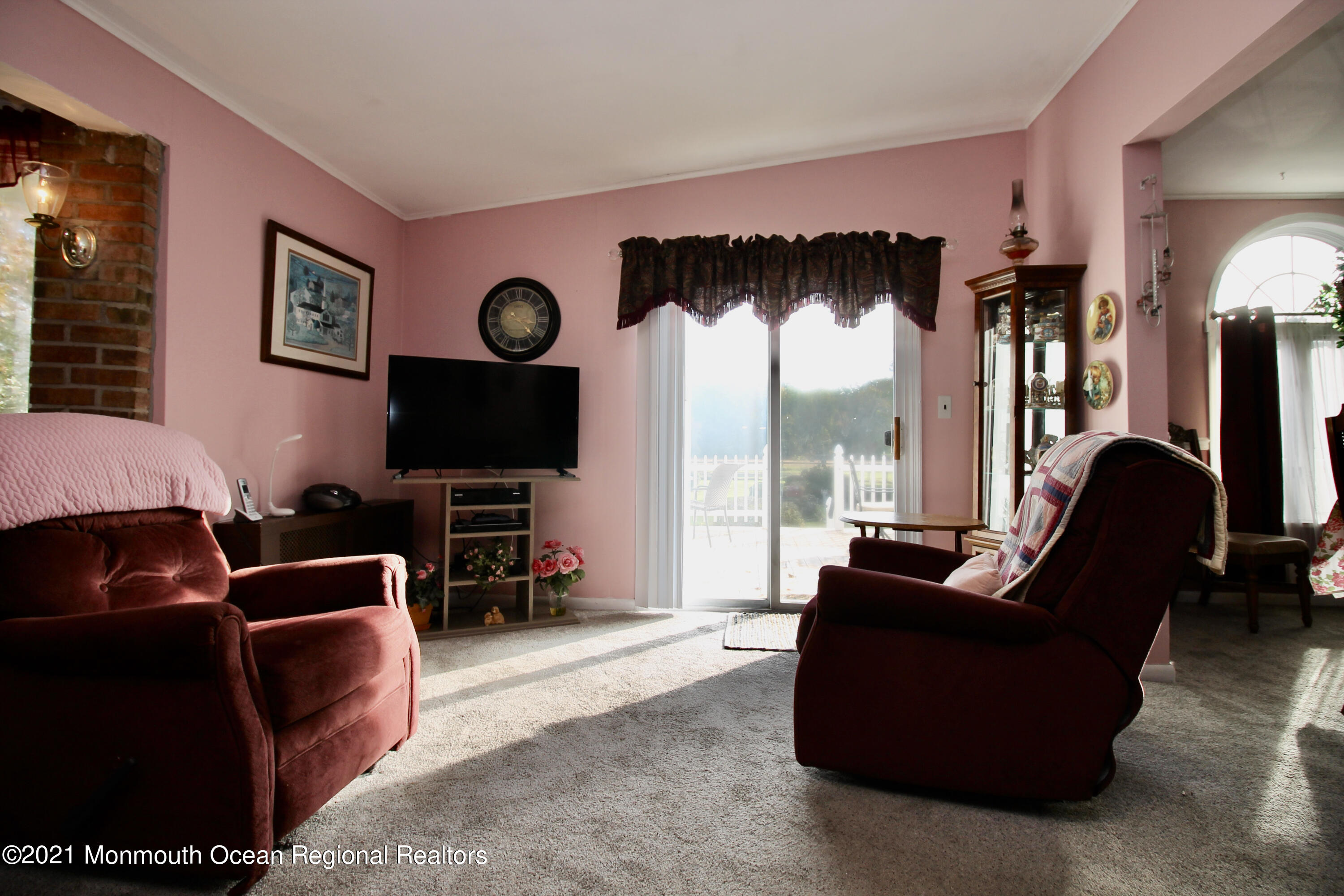 195 Bennett Road Freehold, NJ 07728 - Photo 25 of 90 a living room with furniture and a flat screen tv