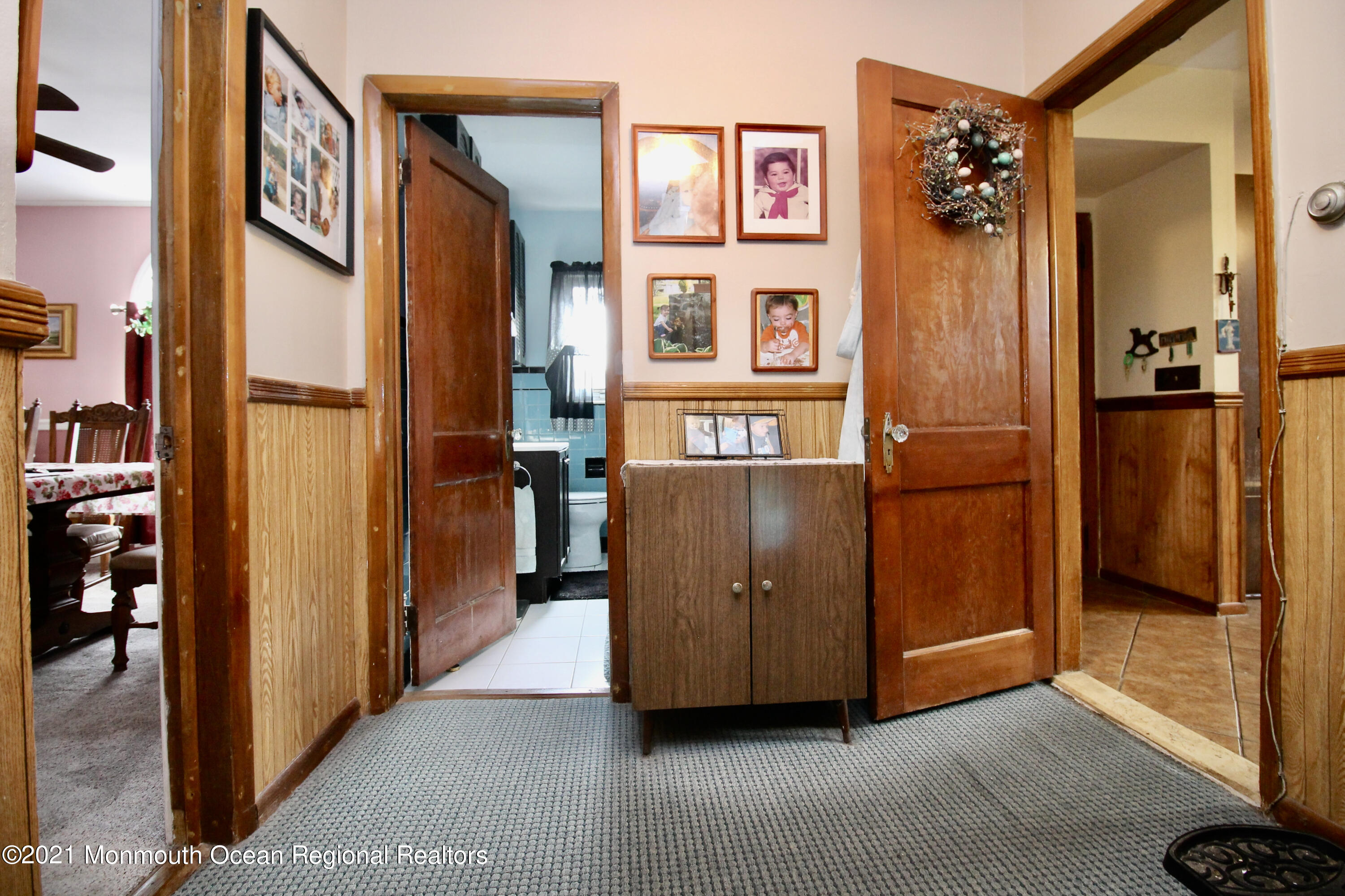 195 Bennett Road Freehold, NJ 07728 - Photo 29 of 90 20E336F3-93EF-40F5-985C-4BFD39B0252D_1_2