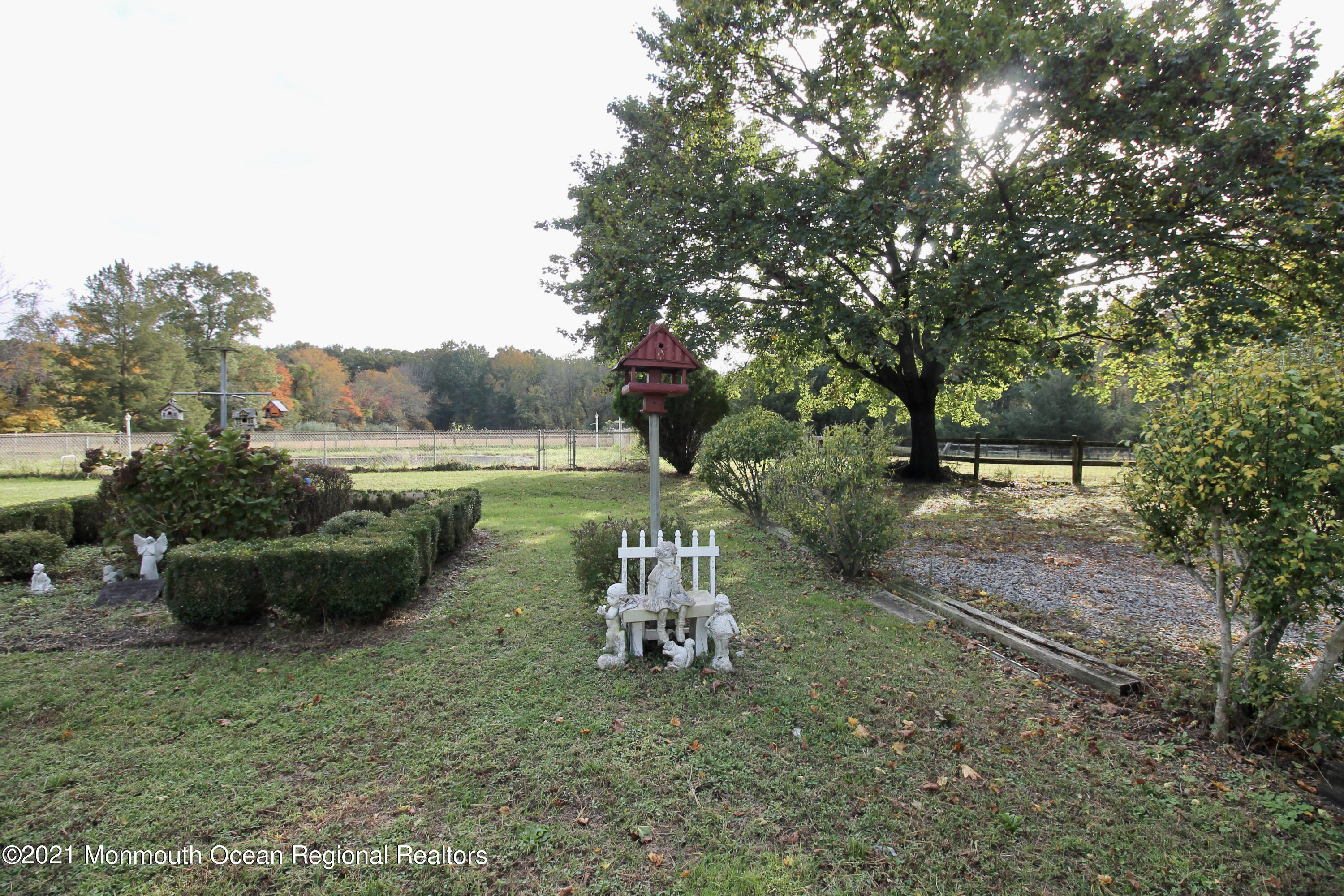 195 Bennett Road Freehold, NJ 07728 - Photo 47 of 90 953AF3E5-11CC-4019-B2F8-9508A903737A_1_2