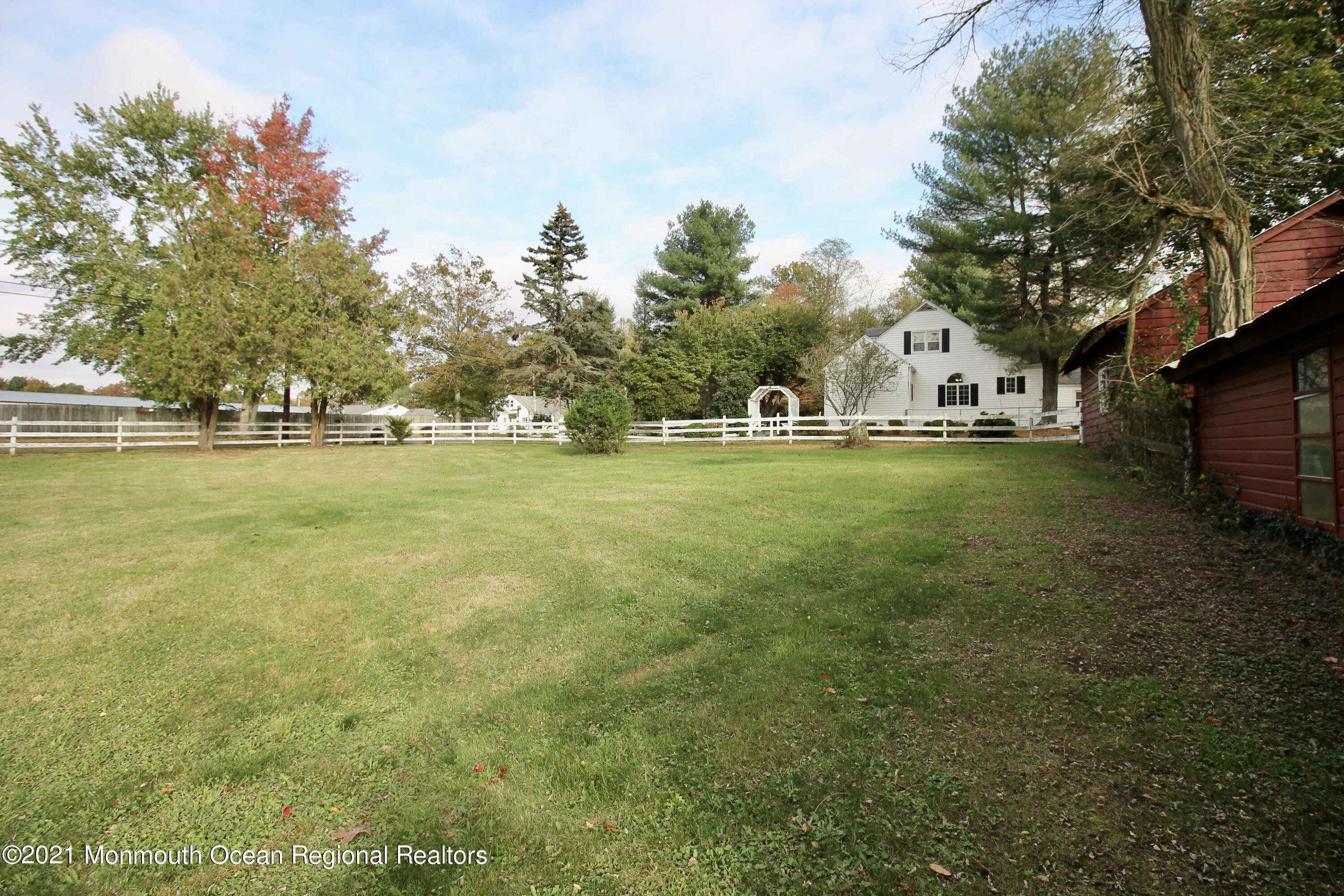 195 Bennett Road Freehold, NJ 07728 - Photo 65 of 90 8D953A3F-CE1F-474B-A667-FDBEA44CB4C6_1_2