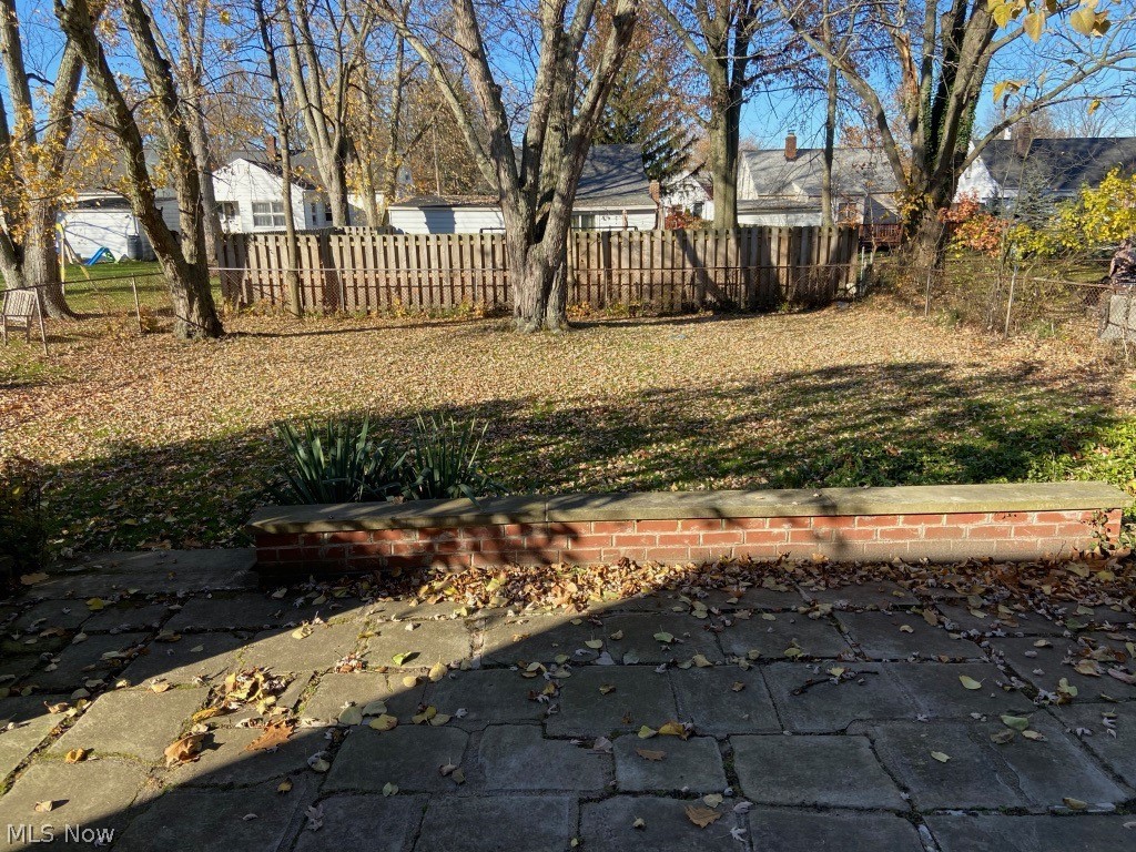 1212 Gordon Road Lyndhurst, OH 44124 - Photo 19 of 20