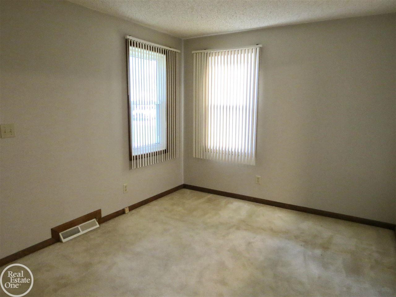 3530 Alida Avenue Rochester Hills, MI 48309 - Photo 5 of 55