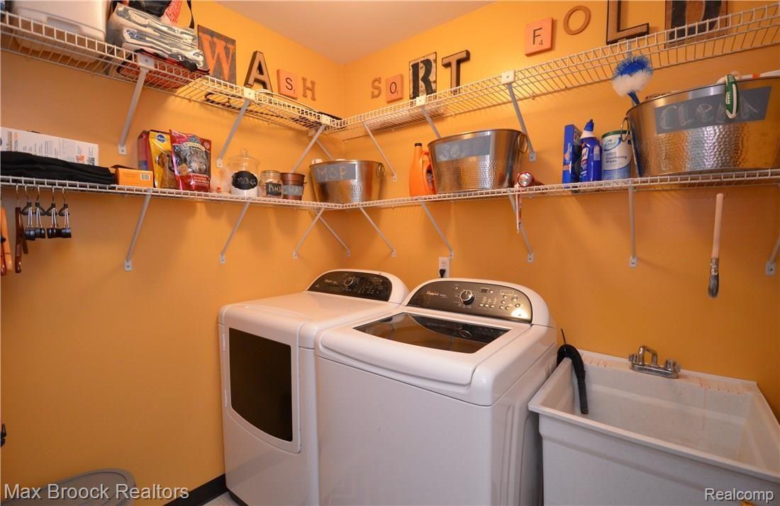 448 Shellbourne Drive Rochester, MI 48309 - Photo 37 of 46 ENTRY LEVEL LAUNDRY ROOM