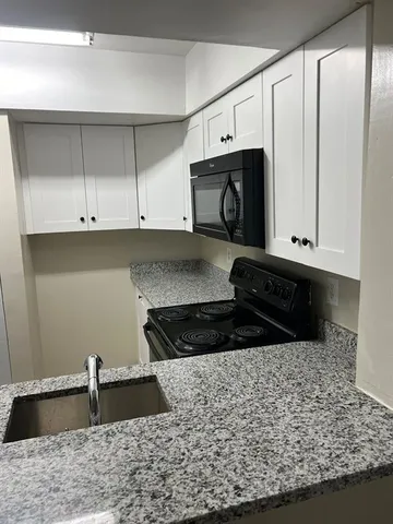 $175,000 | 7027 West Sunrise Boulevard, Unit 7027, Plantation, FL 33322