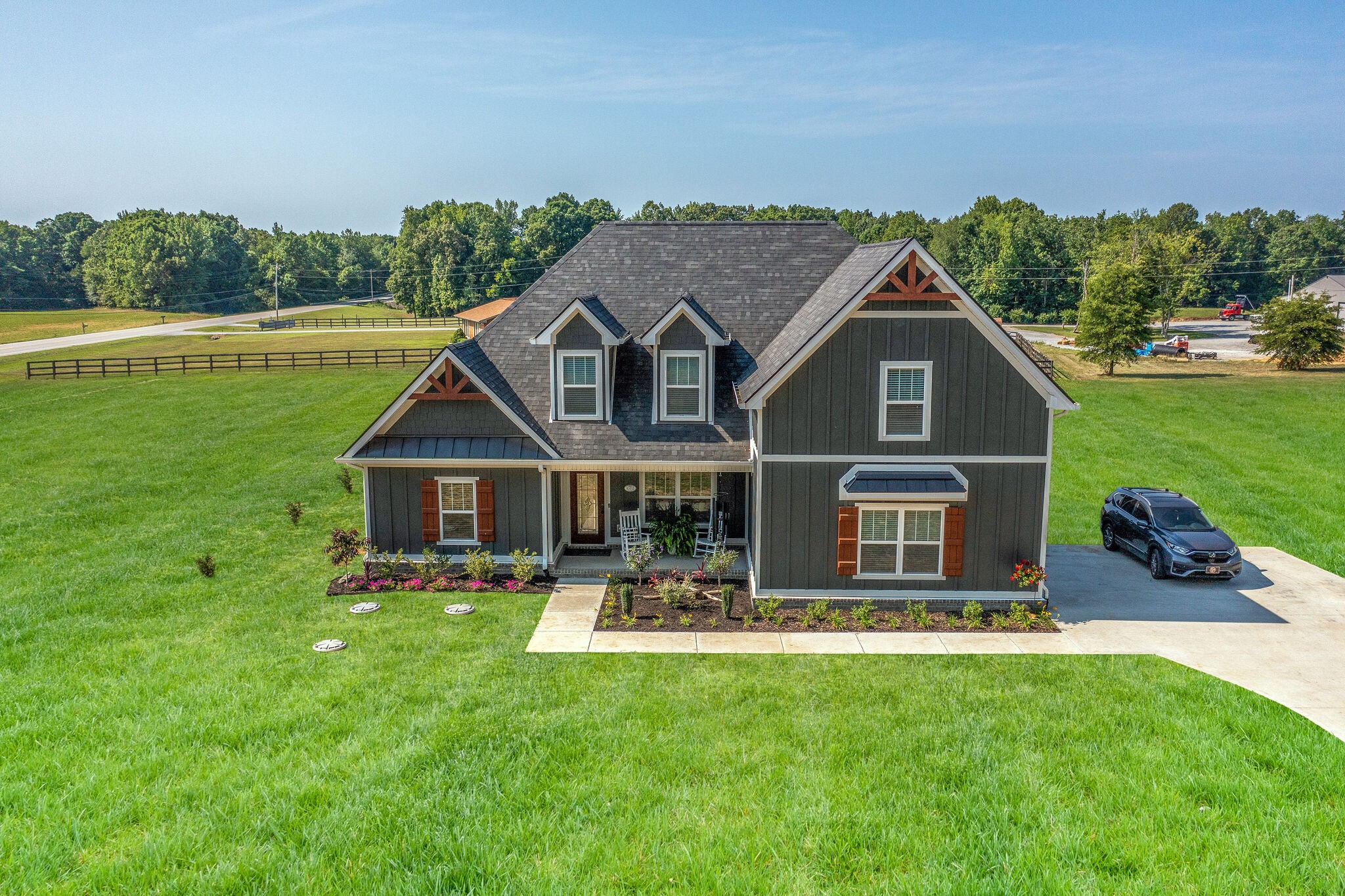 1007 Denny Road Dickson, TN 37055 - Photo 2 of 37 Gallery Image 2