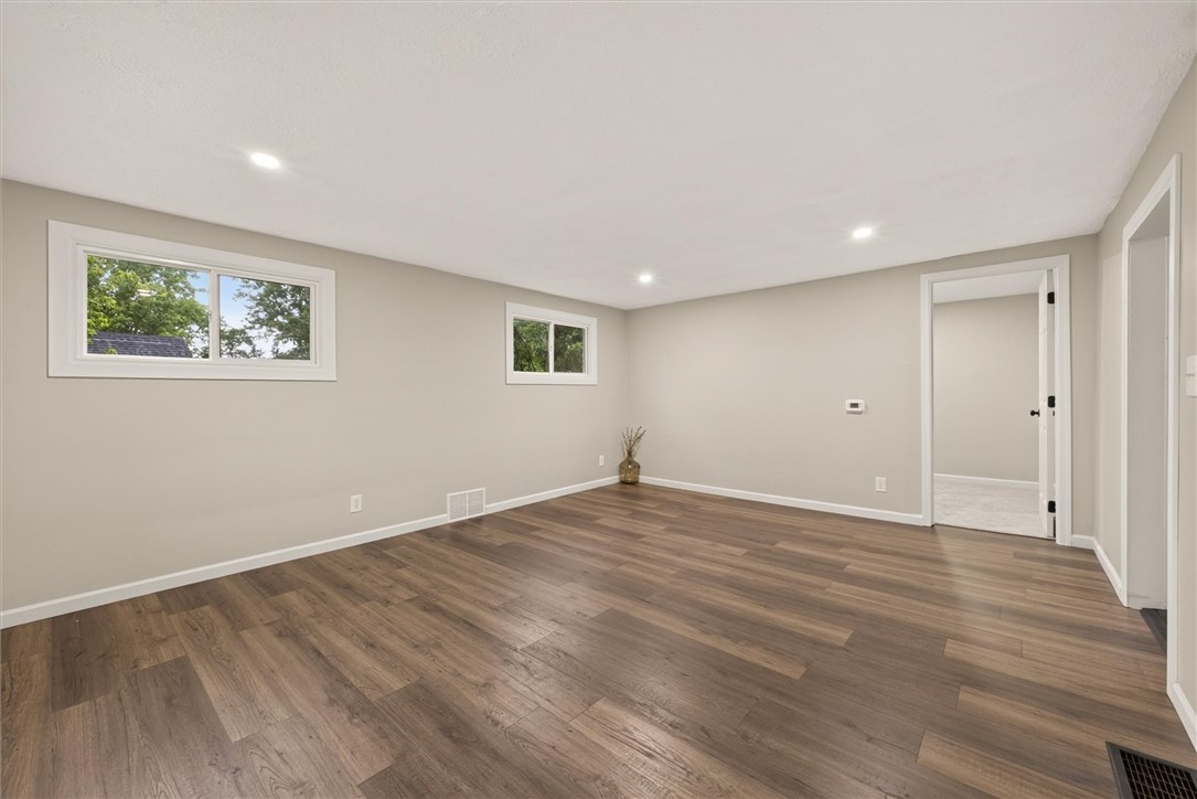 383 Brooks Road Henrietta, NY 14586 - Photo 23 of 38