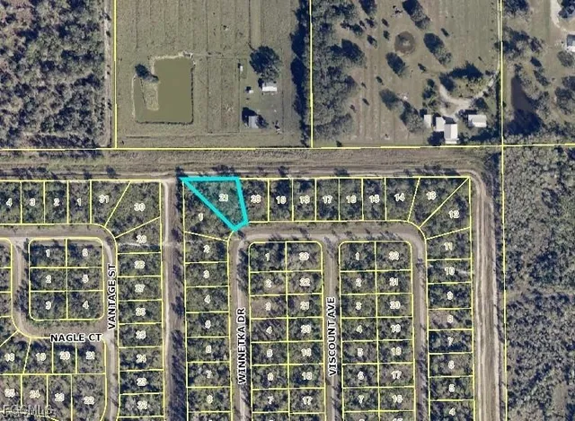 $18,000 | 2178 Winnetka Drive, Lehigh Acres, FL 33920