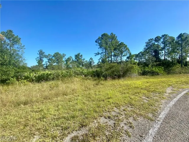 $18,000 | 2178 Winnetka Drive, Lehigh Acres, FL 33920