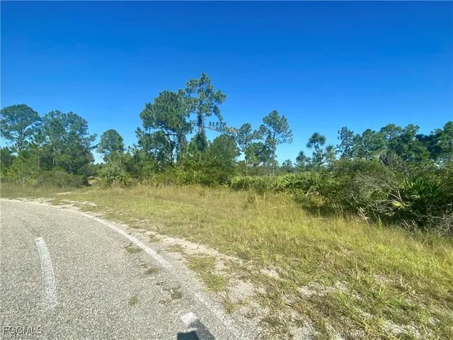$18,000 | 2178 Winnetka Drive, Lehigh Acres, FL 33920