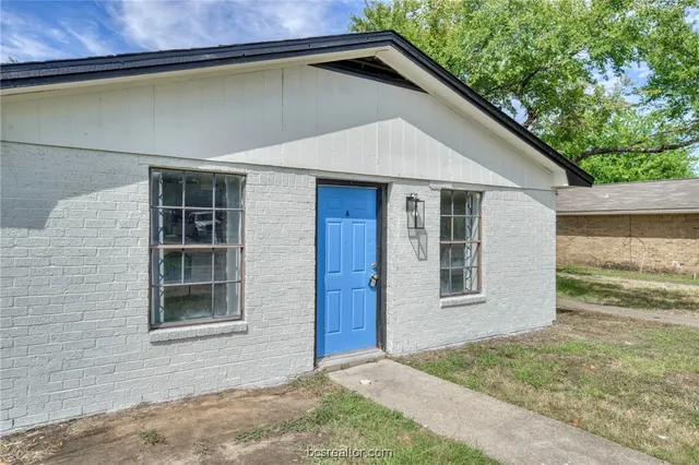 $1,025 | 2807 Sprucewood Street, Unit A, Bryan, TX 77801
