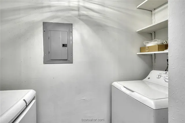 $1,025 | 2807 Sprucewood Street, Unit A, Bryan, TX 77801